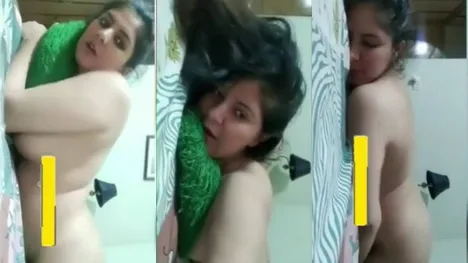 Horny Pakistani girlfriend fucking pillow and moaning sensually