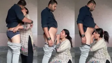 Pakistani aunty sucking young lover’s dick in abandoned building